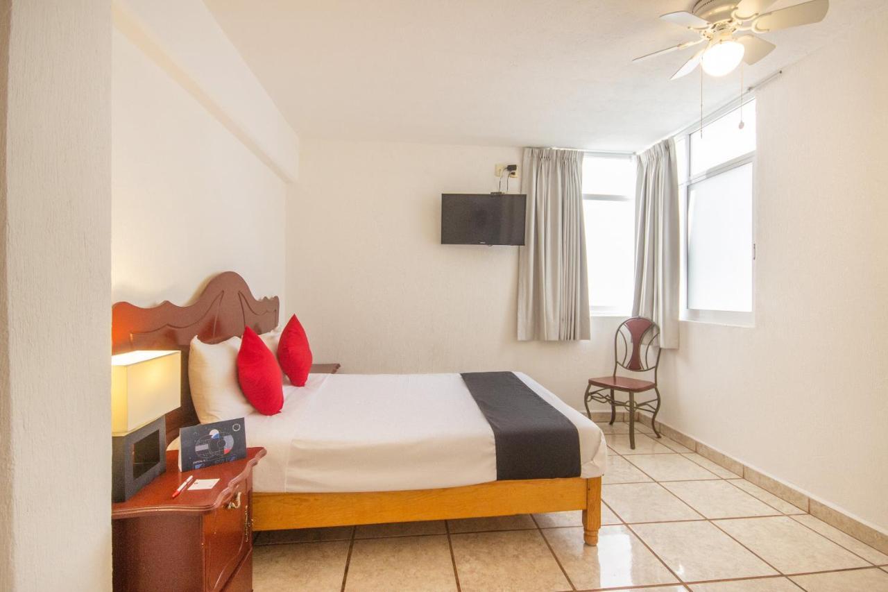 Capital O Hotel Suites Andrade León Exterior foto